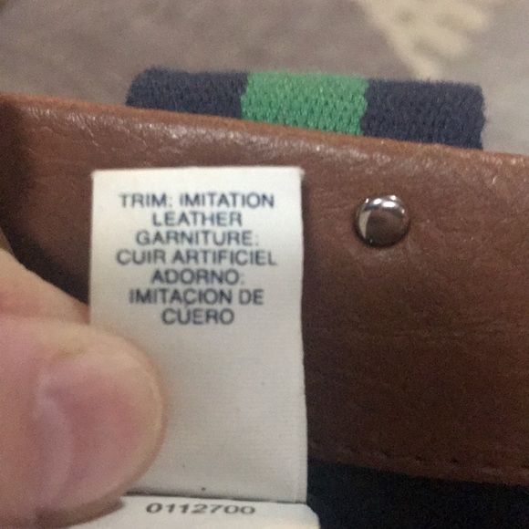 Tommy Hilfiger American Classic Purse - inside zipper and 4 outside comp… - Picture 14 of 16